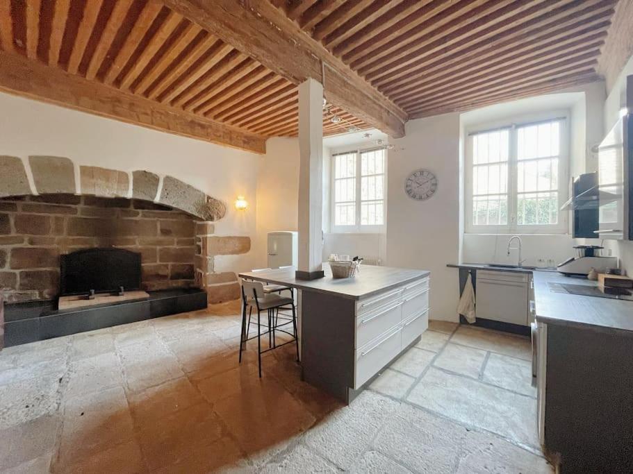 Logis Du Chandelier Le Puy-en-Velay Exterior foto
