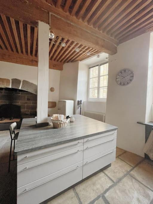 Logis Du Chandelier Le Puy-en-Velay Exterior foto