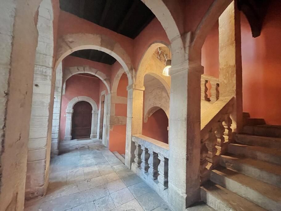 Logis Du Chandelier Le Puy-en-Velay Exterior foto